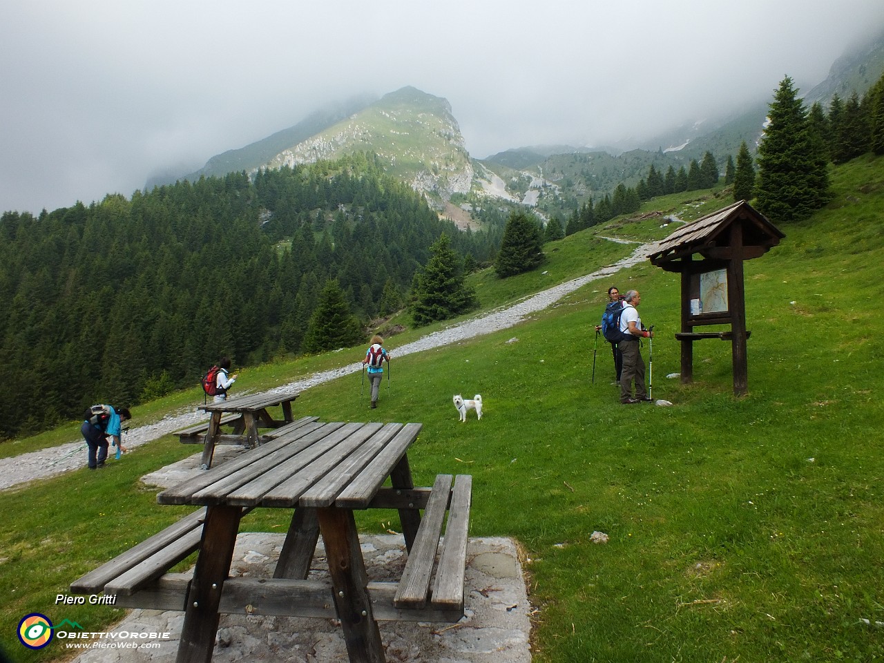 19 Baita Cassinelli (1568 m).JPG